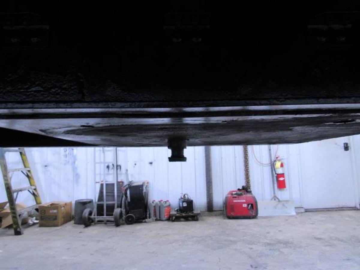 Used 2015 Great Dane Trailers 48' X 102" Flatbed Moffett Trailer