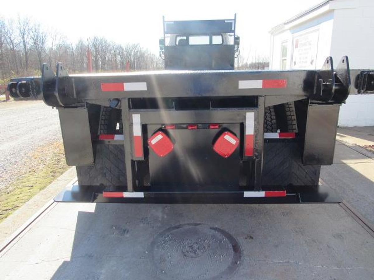 Used 2022 Freightliner M2 106