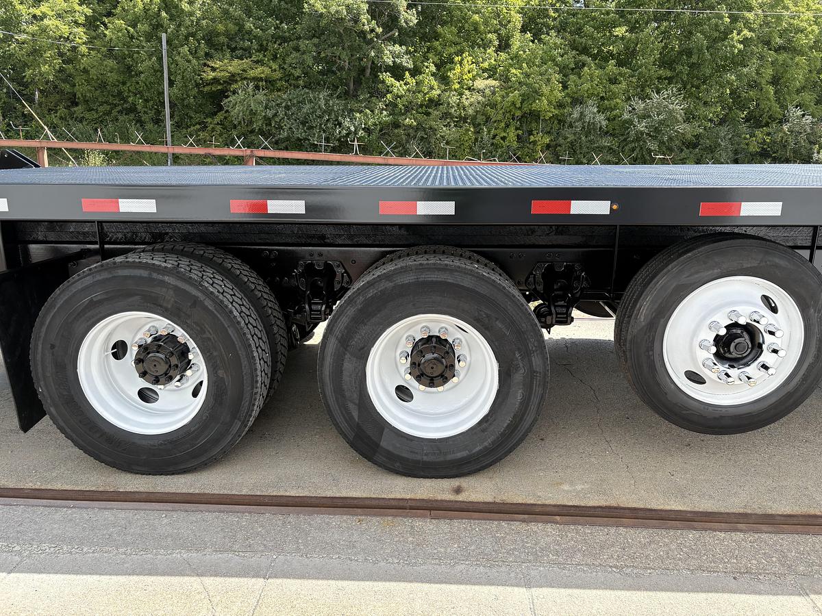 Used 2020 Kenworth T370 Flatbed Truck