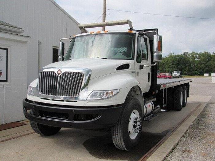 Used 2014 International DuraStar 4400