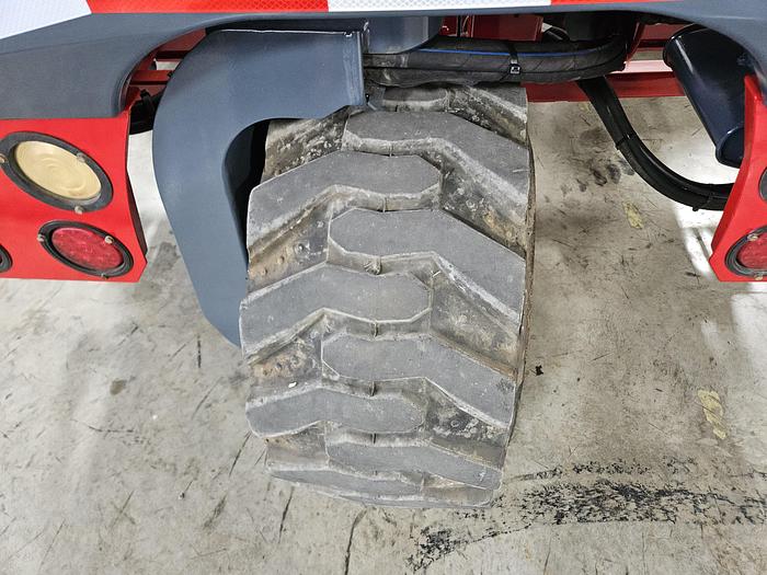 Used 2015 Moffett M8 55.3