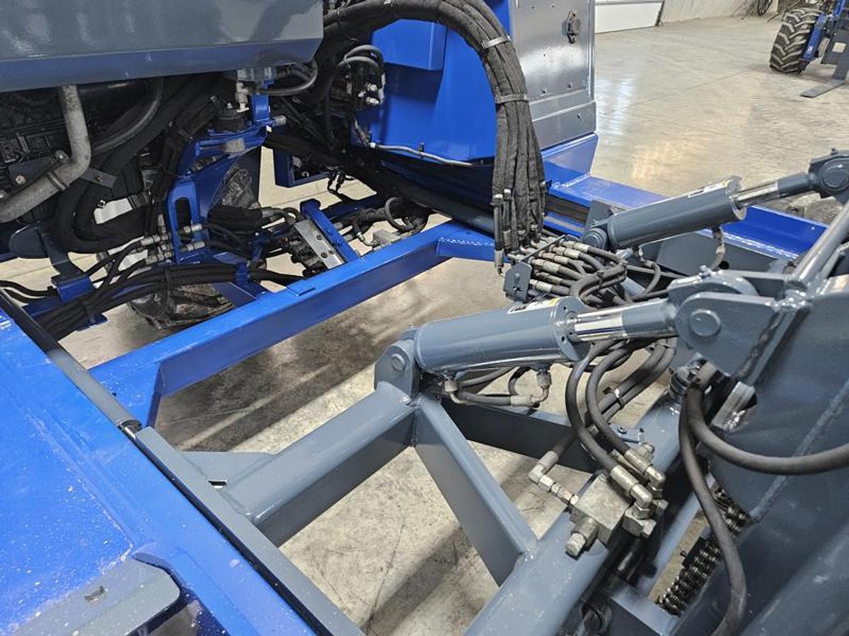 Used 2017 Moffett M8 55.3LP