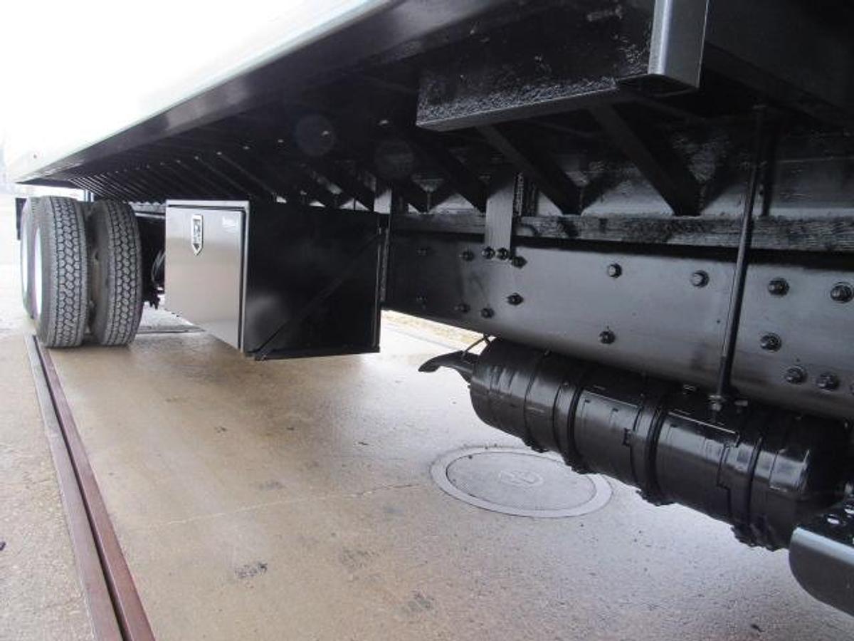 Used 2020 Freightliner M2 106