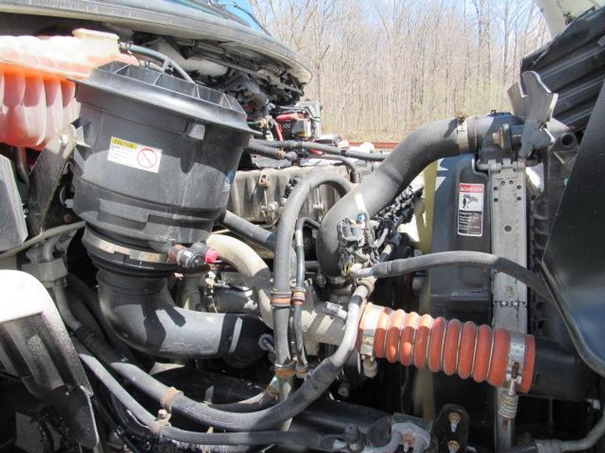 Used 2022 Freightliner M2 106