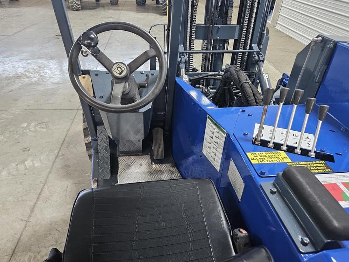 Used 2017 Moffett M8 55.3LP