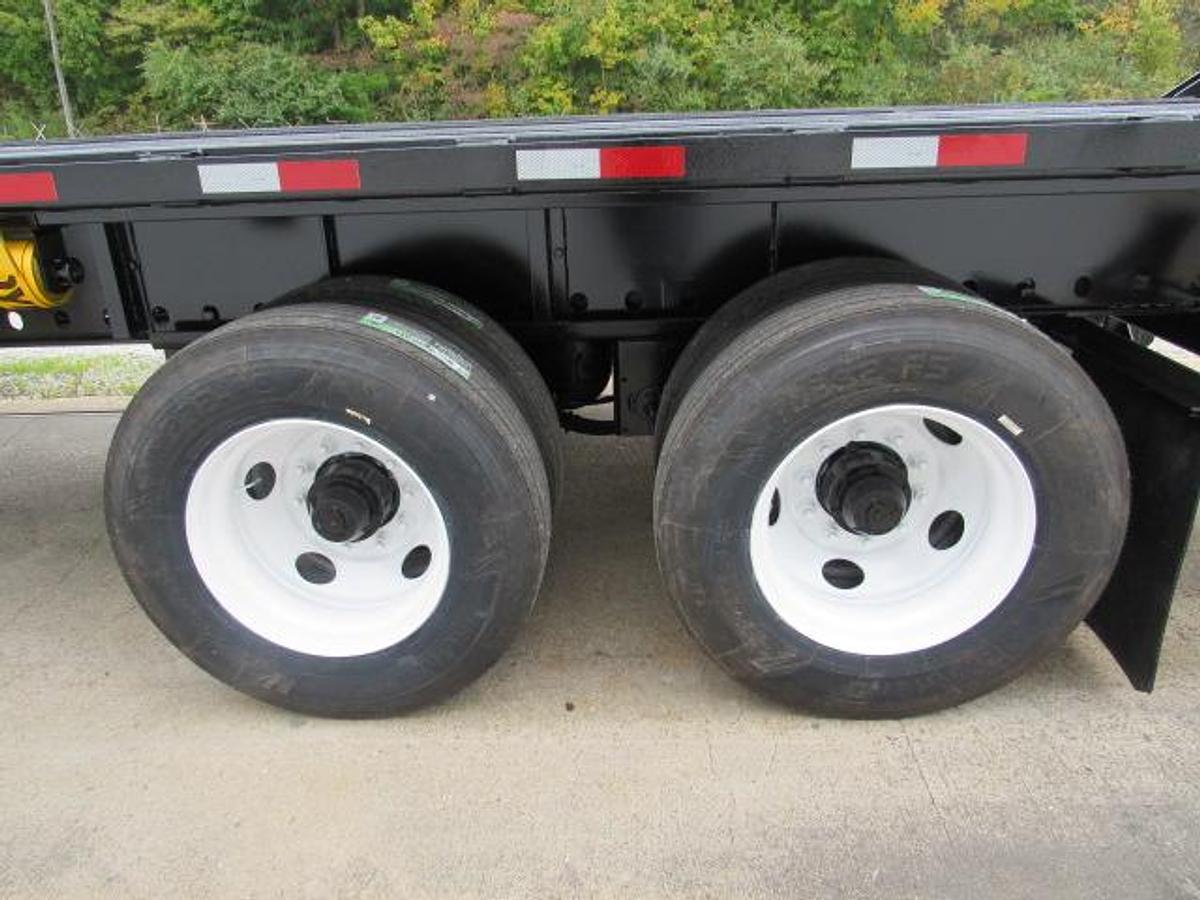 Used 2015 Utility 48' X 102 Princeton/Moffett Trailer