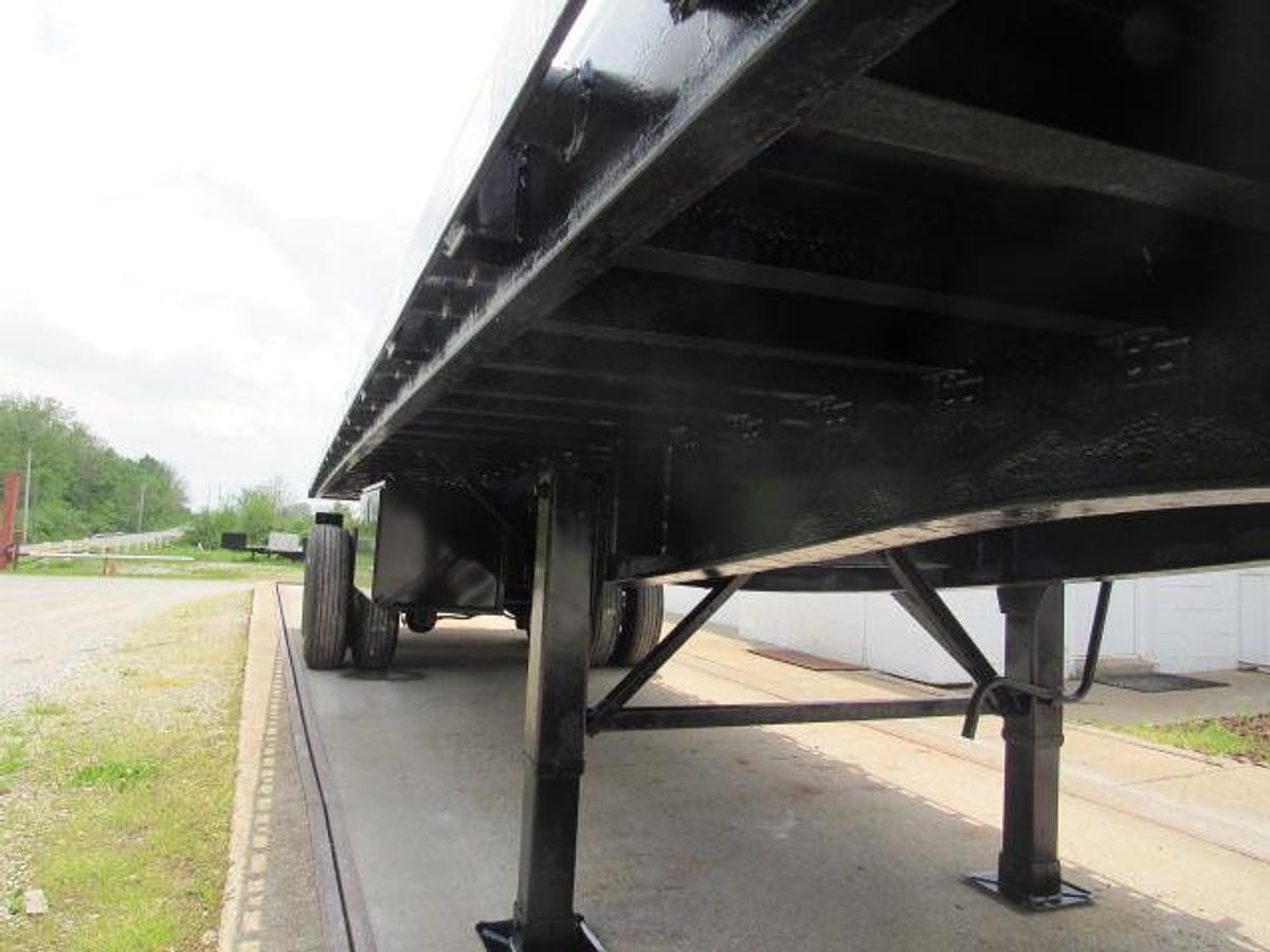 Used 2016 Great Dane Trailers 36' 6" X 102" Flatbed Moffett Trailer