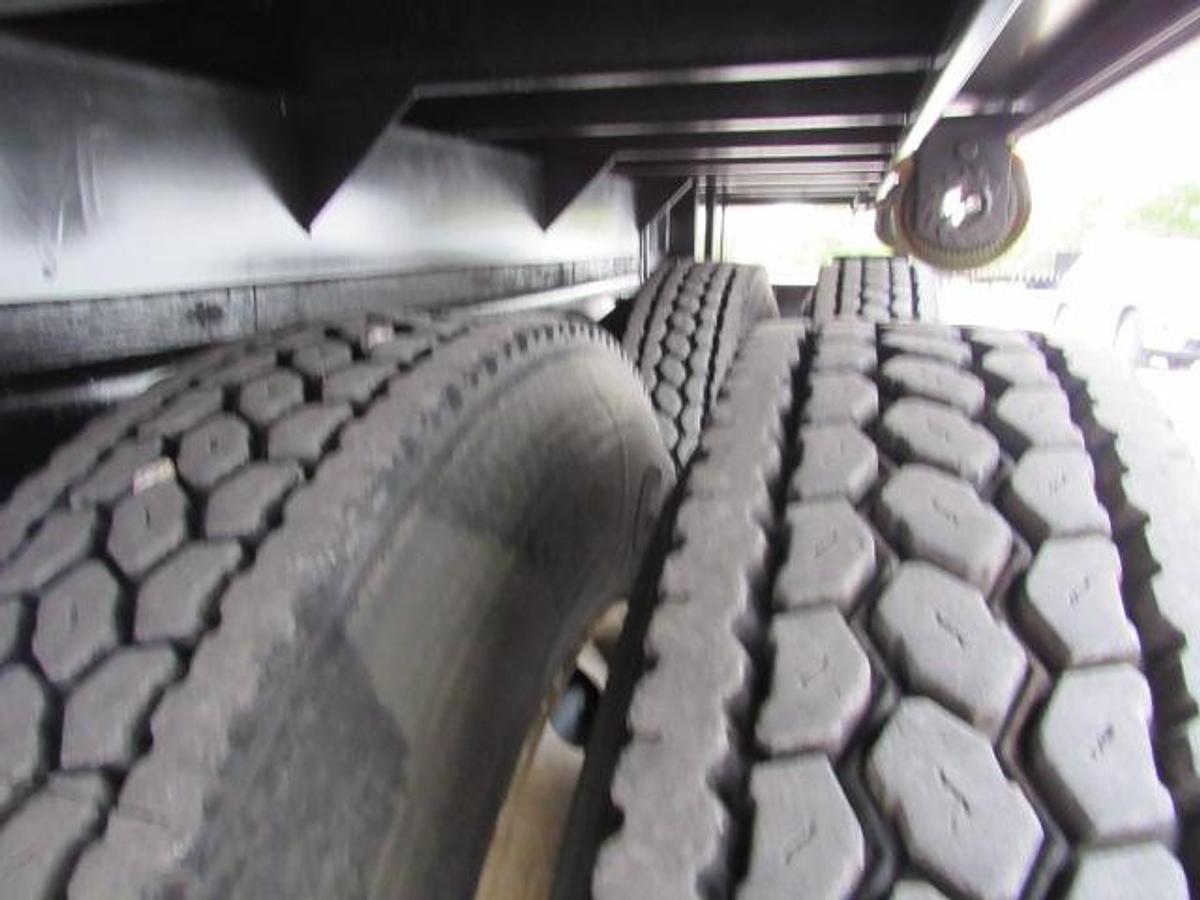 Used 2022 Freightliner M2 106