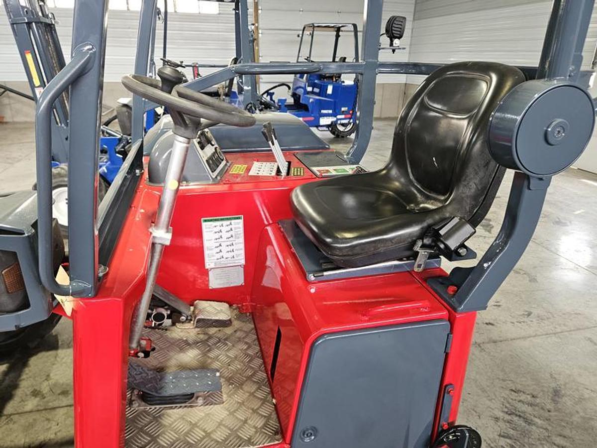 Used 2016 Moffett M8 70.3