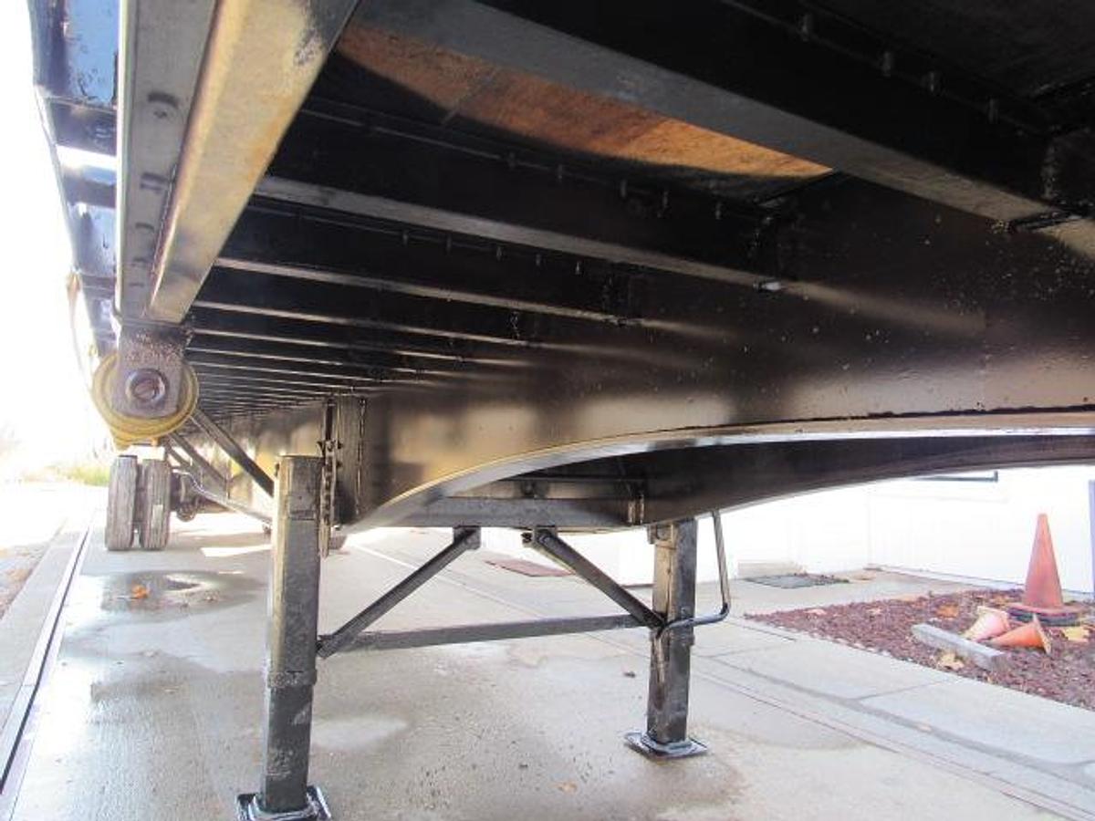 Used 2015 Utility 48' X 102 Princeton/Moffett Trailer