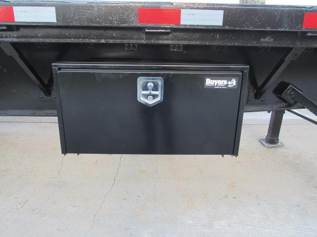 Used 2016 Great Dane Trailers 36' 6" X 102" Flatbed Moffett Trailer