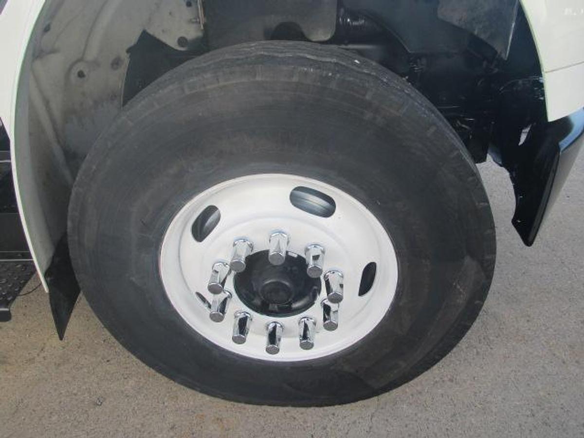 Used 2018 Freightliner M2 106