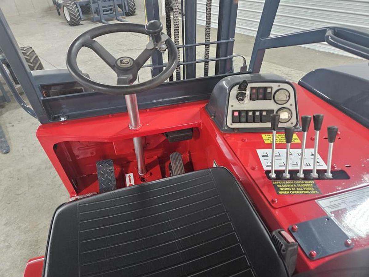 Used 2014 Moffett M70