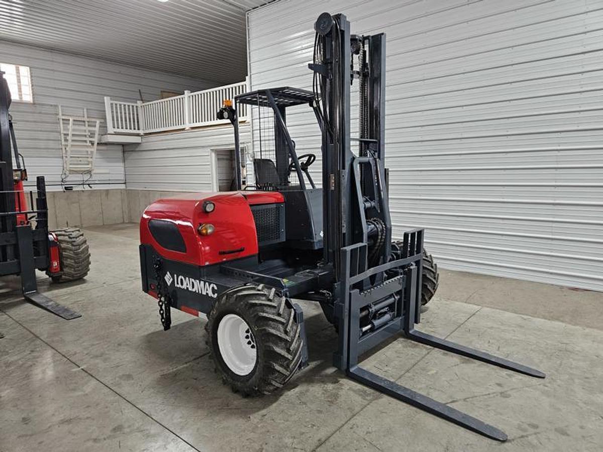 Used 2018 LOADMAC 825.4P   4 Way Forklift w/Extended Reach