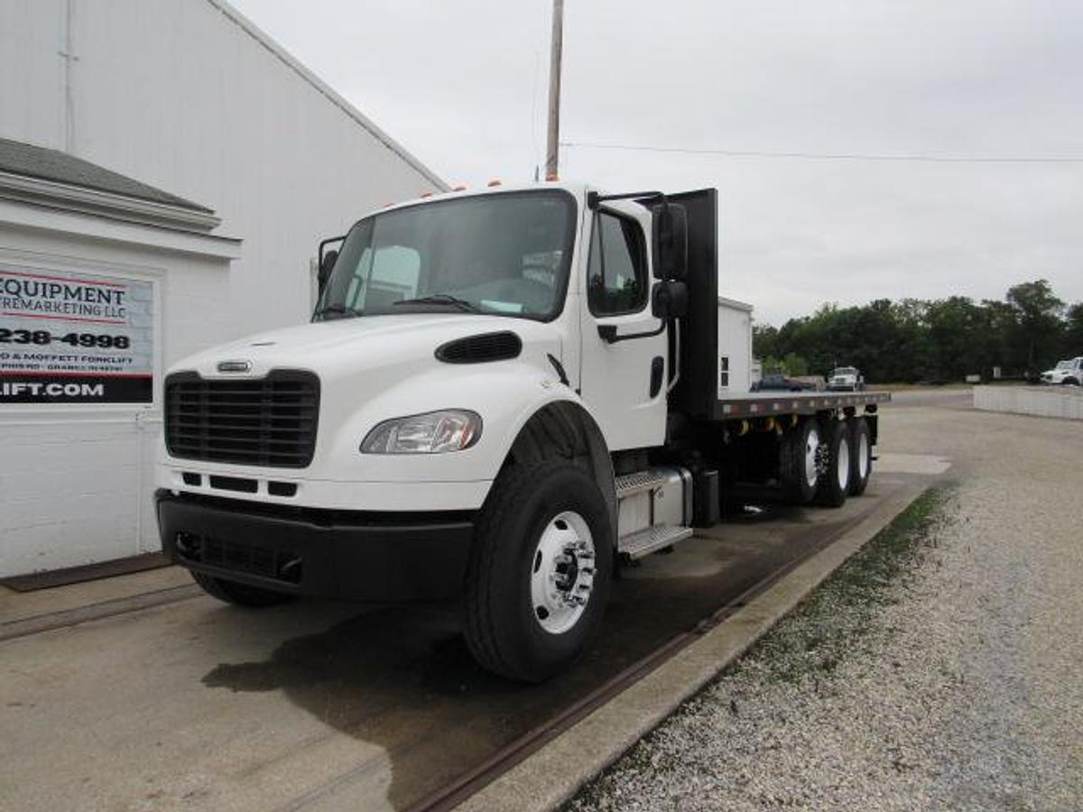 Used 2023 Freightliner M2 106