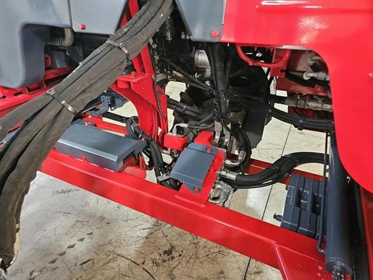 Used 2015 Moffett M8 55.3