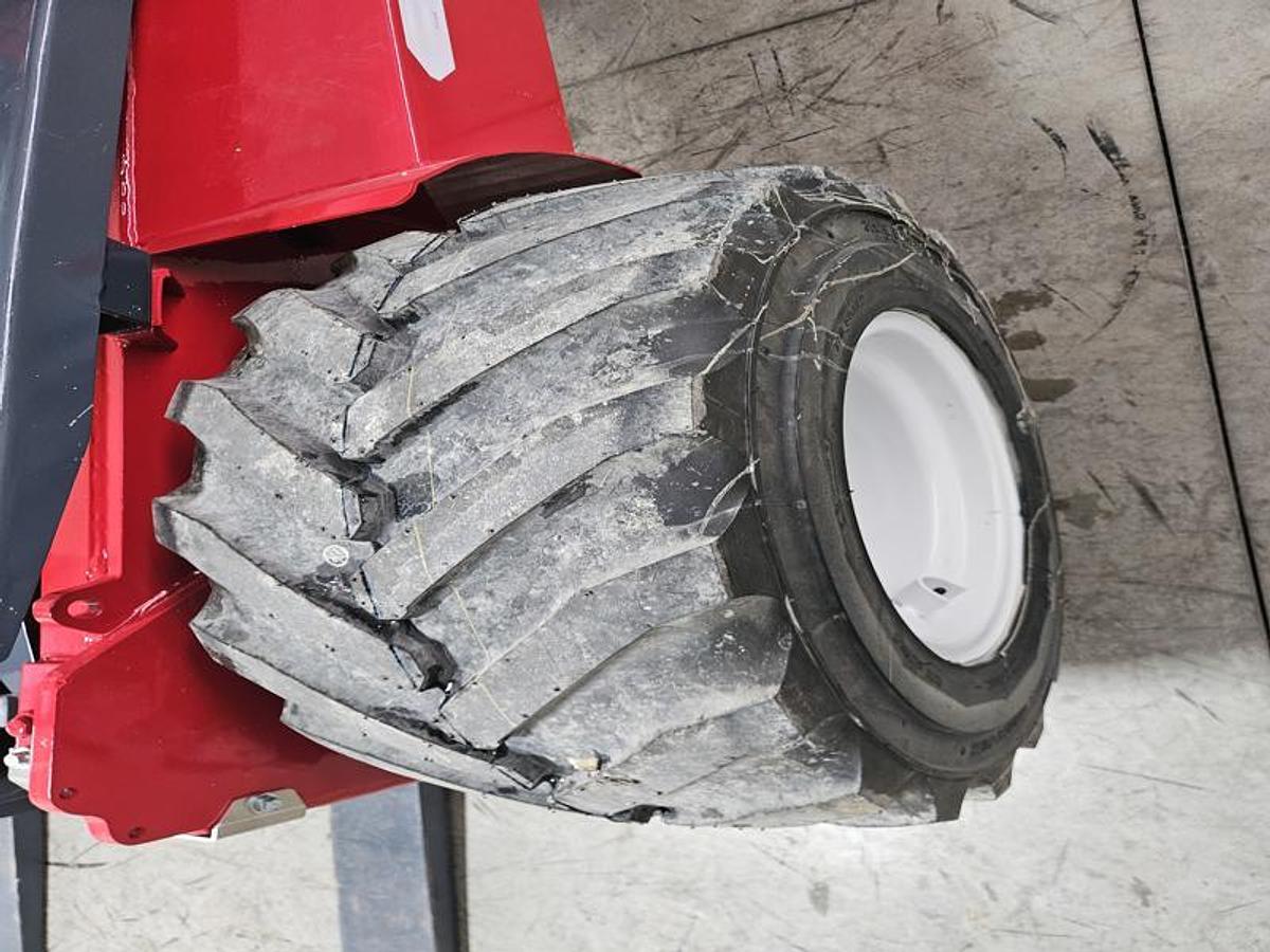 Used 2007 Moffett M 80BC