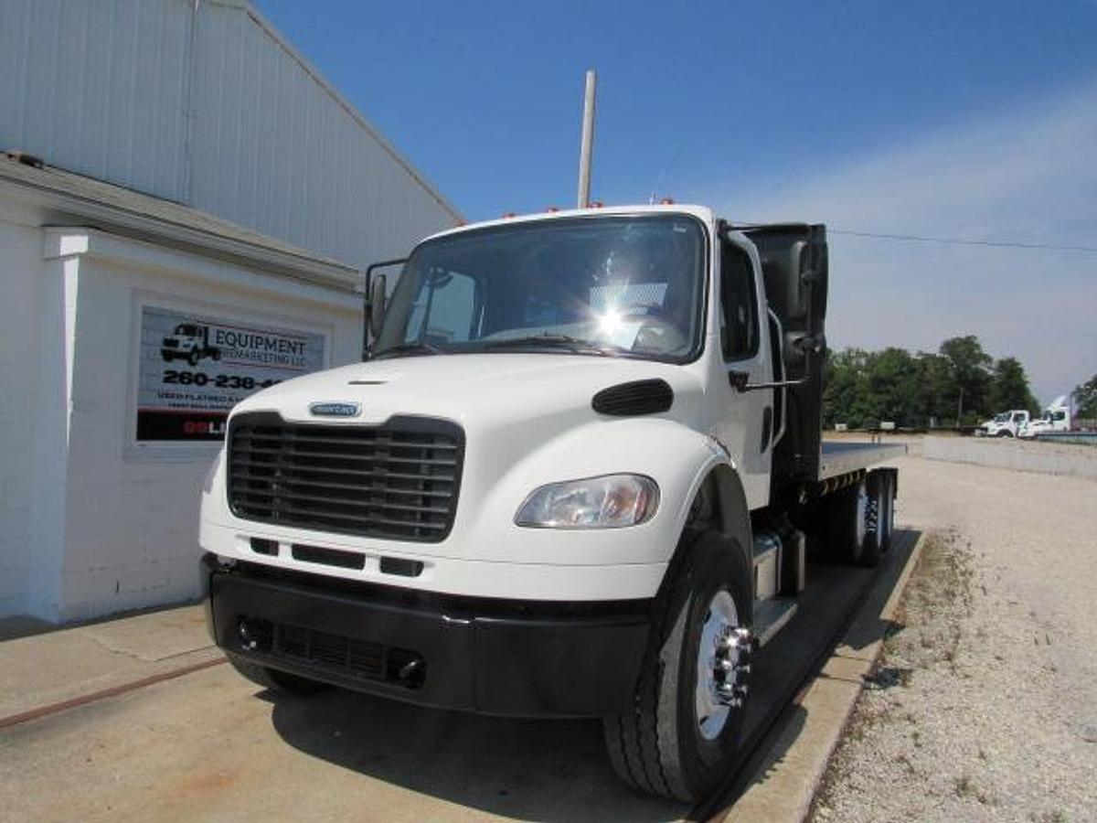 Used 2023 Freightliner M2 106