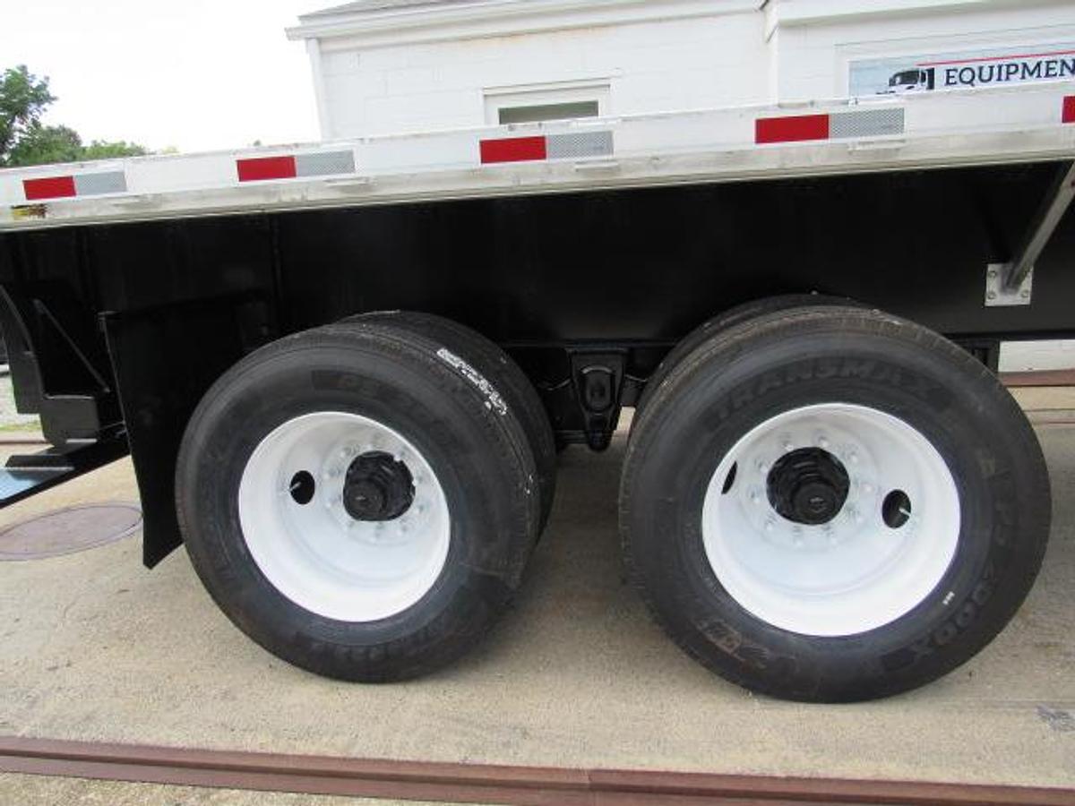 Used 2017 Great Dane Trailers 36' 6" X 102" Aluminum Combo Flatbed Moffett Trailer