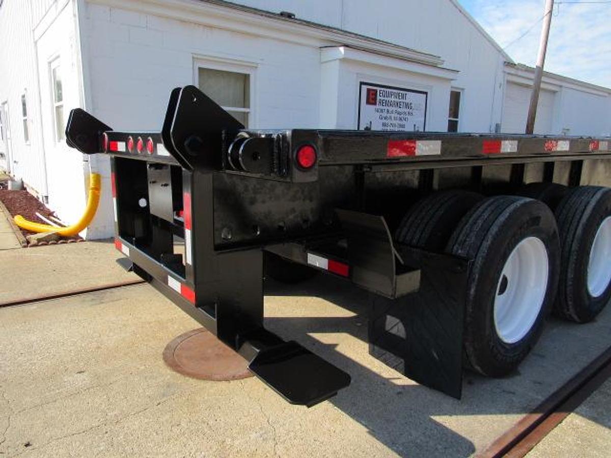 Used 2013 Utility 45' X 102 Princeton/Moffett Trailer