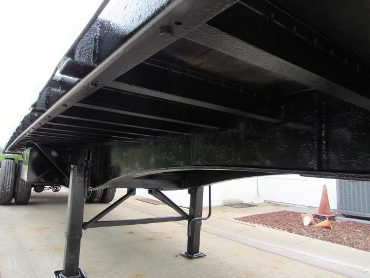 Used 2015 Utility 36 6 X 102 Moffett Trailer