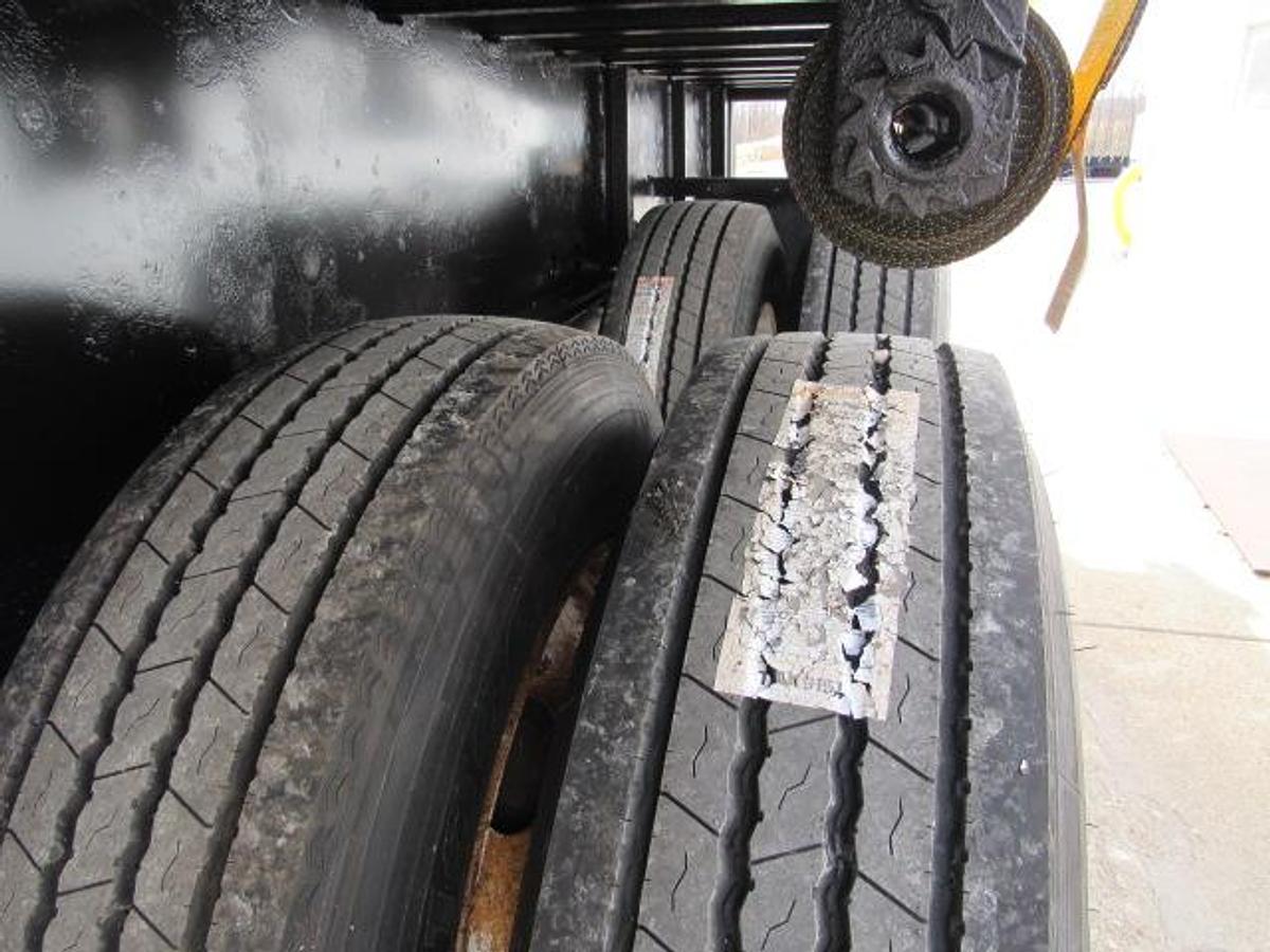 Used 2016 Utility 36' 6" X 102 Alum Combo Princeton/Moffett Trailer