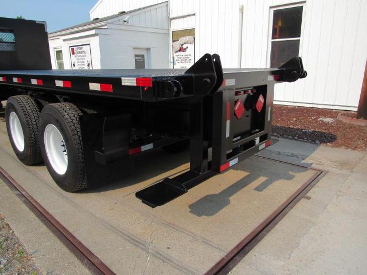 Used 2022 Freightliner M2 106