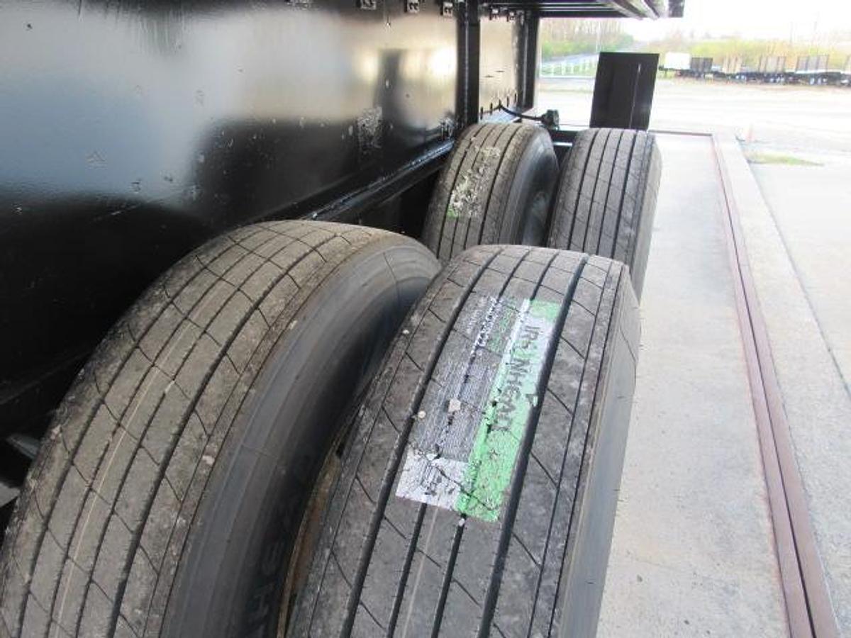 Used 2016 Great Dane Trailers 36' 6" X 102" Flatbed Moffett Trailer