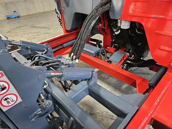 Used 2014 Moffett M55