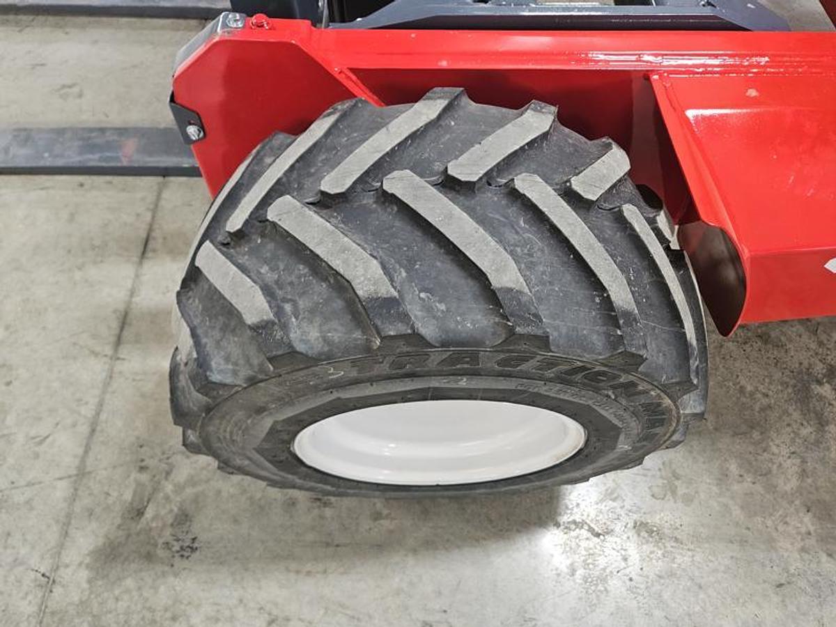 Used 2014 Moffett M70