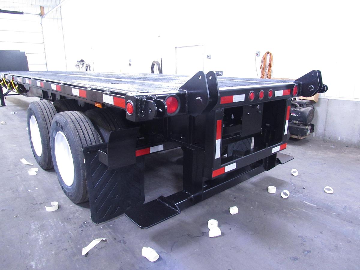 Used 2015 Utility 48' X 102 Princeton/Moffett Trailer