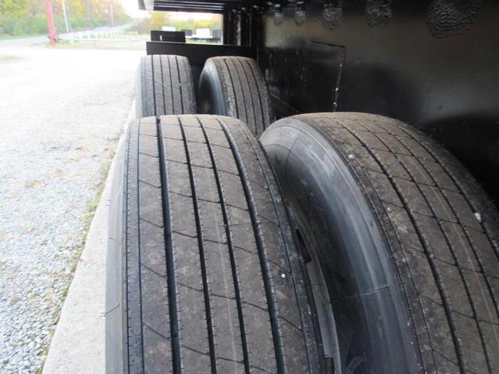 Used 2013 Great Dane Trailers  36' 6" X 102" Flatbed Moffett Trailer