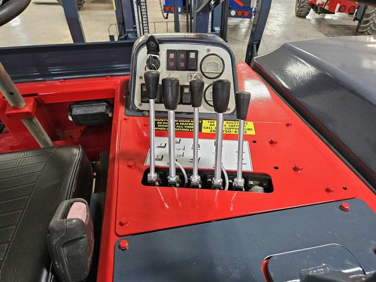 Used 2019  Moffett M5 50.4PNX  4 Way