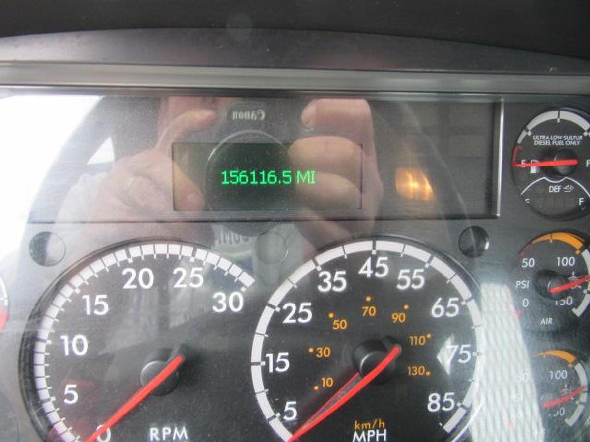 Used 2022 Freightliner M2 106