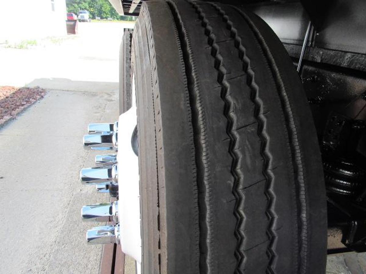 Used 2023 Freightliner M2 106