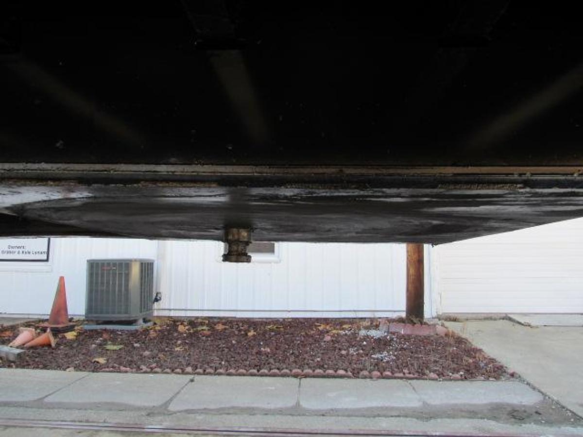 Used 2015 Utility 48' X 102 Princeton/Moffett Trailer