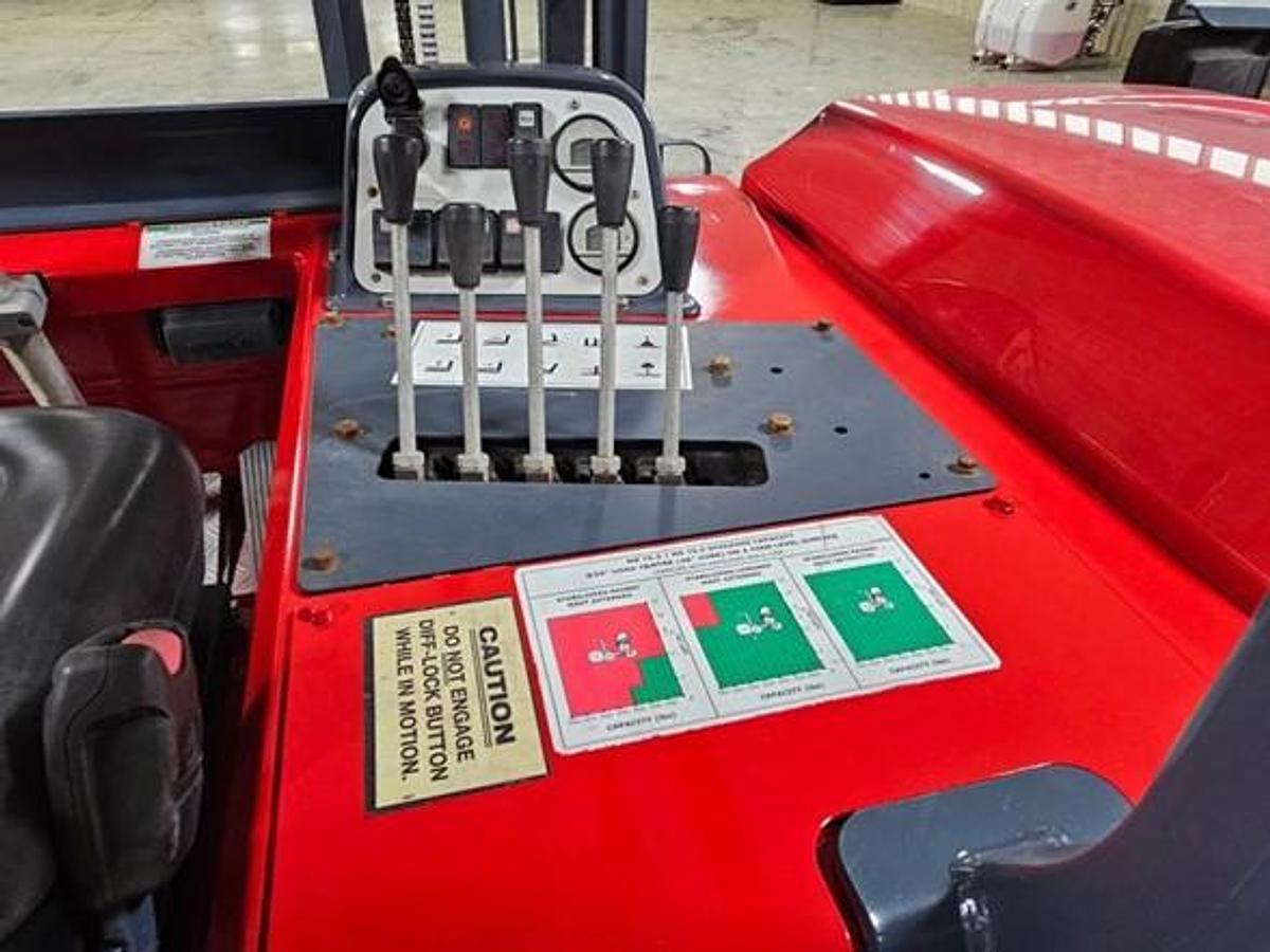 Used 2014 Moffett M8 70.3