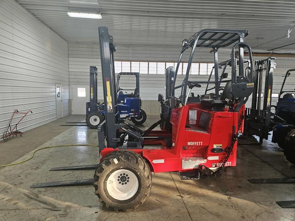 Used 2006 Moffett M 55