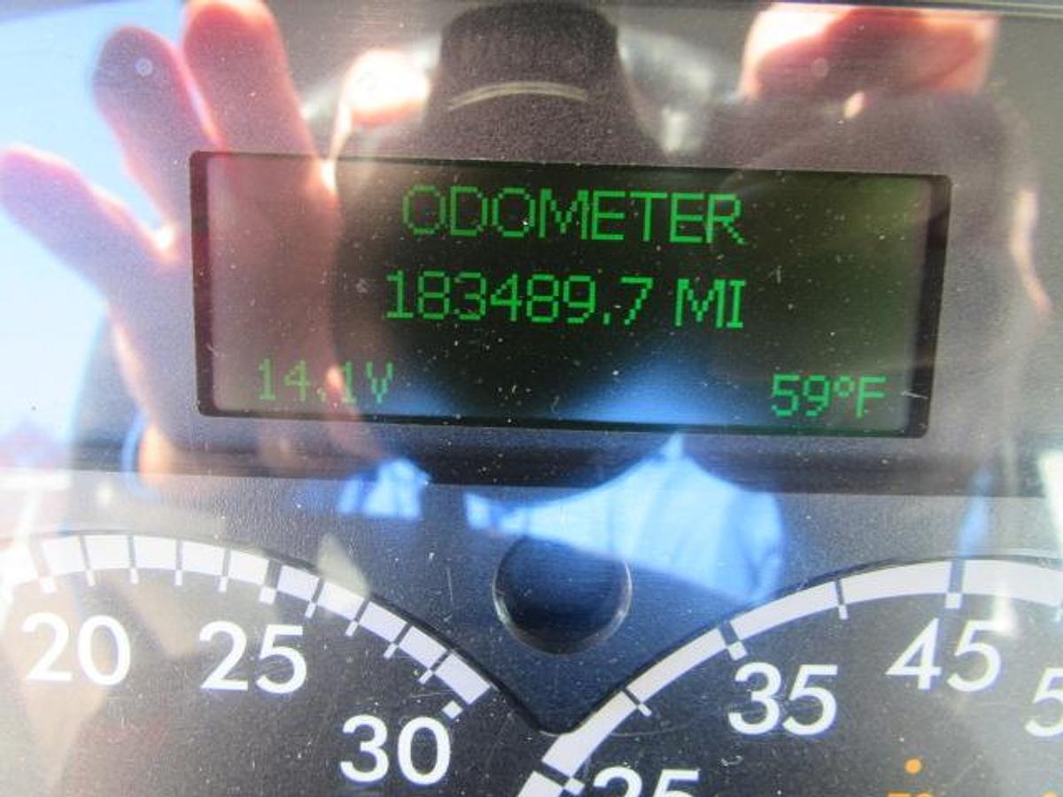 Used 2022 Freightliner M2 106