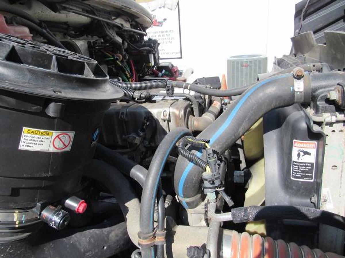 Used 2022 Freightliner M2 106