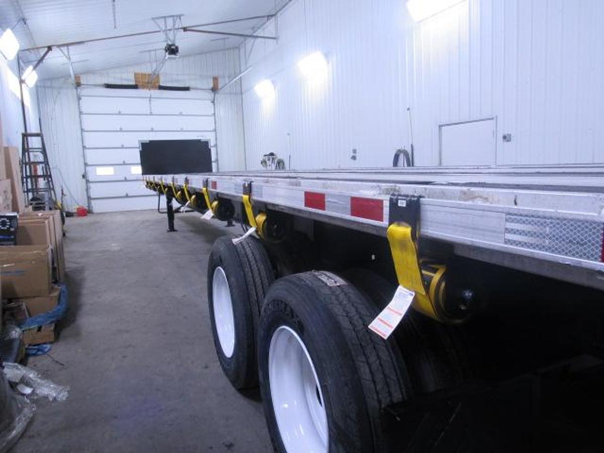 Used 2015 Utility  48' X 102 Alum Combo Princeton/Moffett Trailer