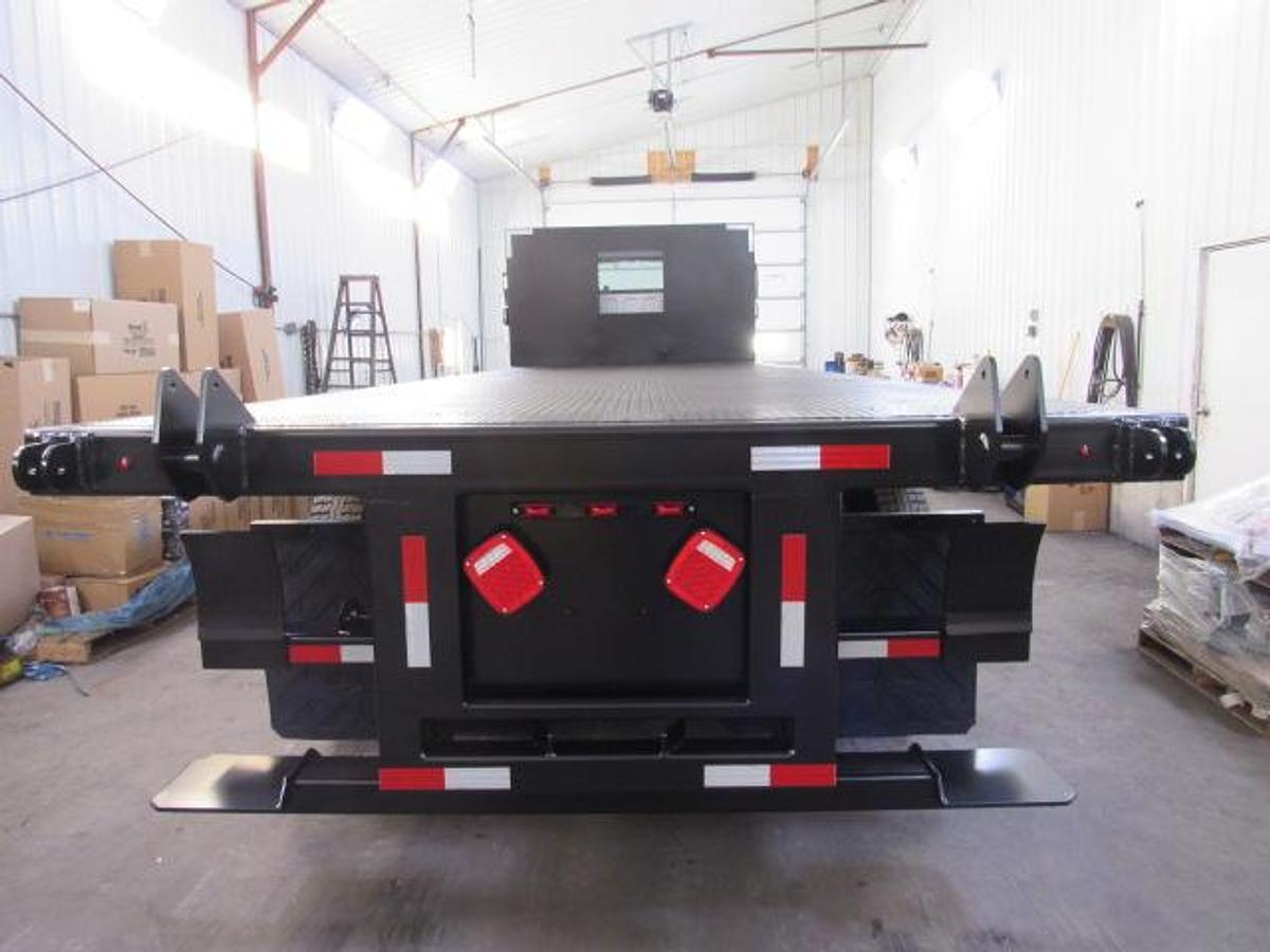 Used 2020 Freightliner M2 106