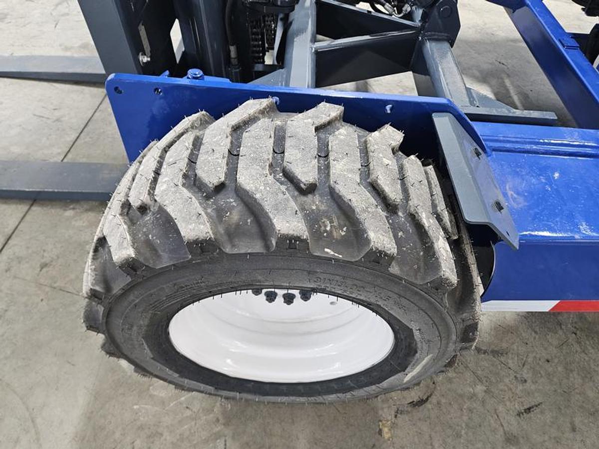 Used 2017 Moffett M8 55.3LP