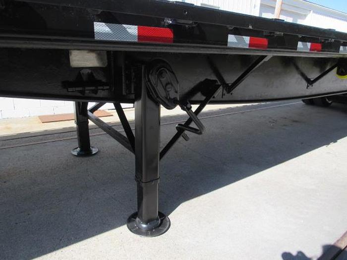 Used 2014 Great Dane Trailers  48' X 102" 3 AXLE Flatbed Moffett Trailer