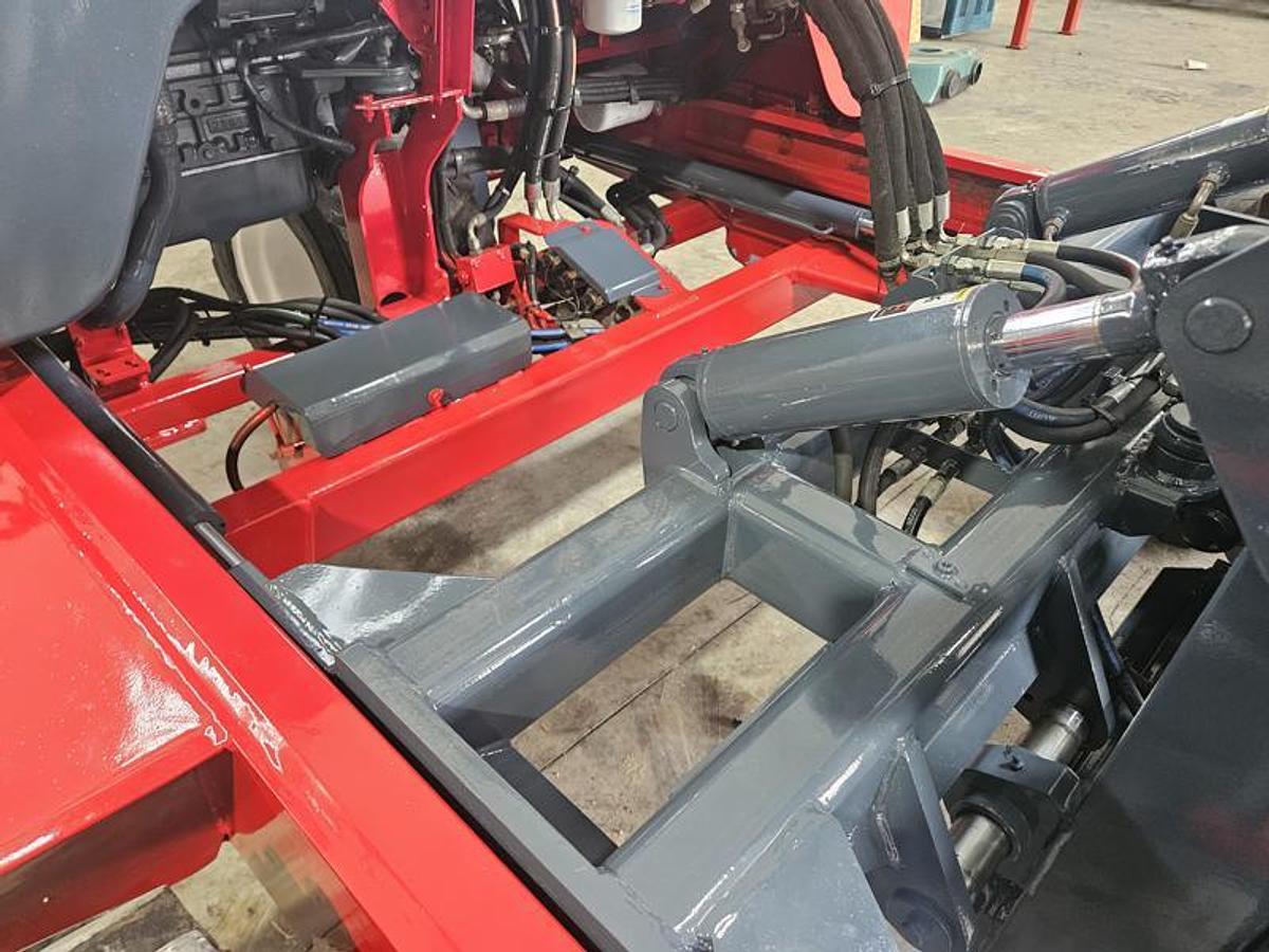 Used 2014 Moffett M55