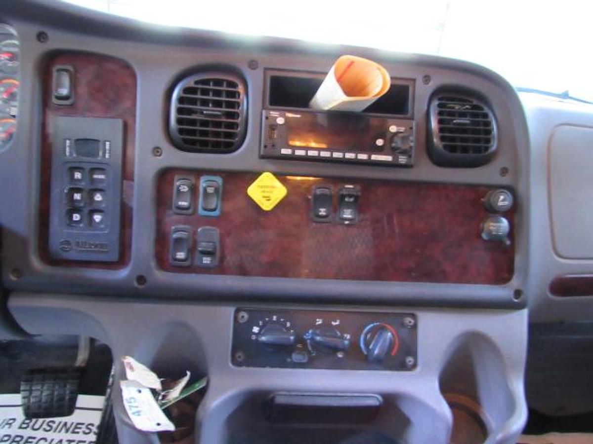 Used 2022 Freightliner M2 106