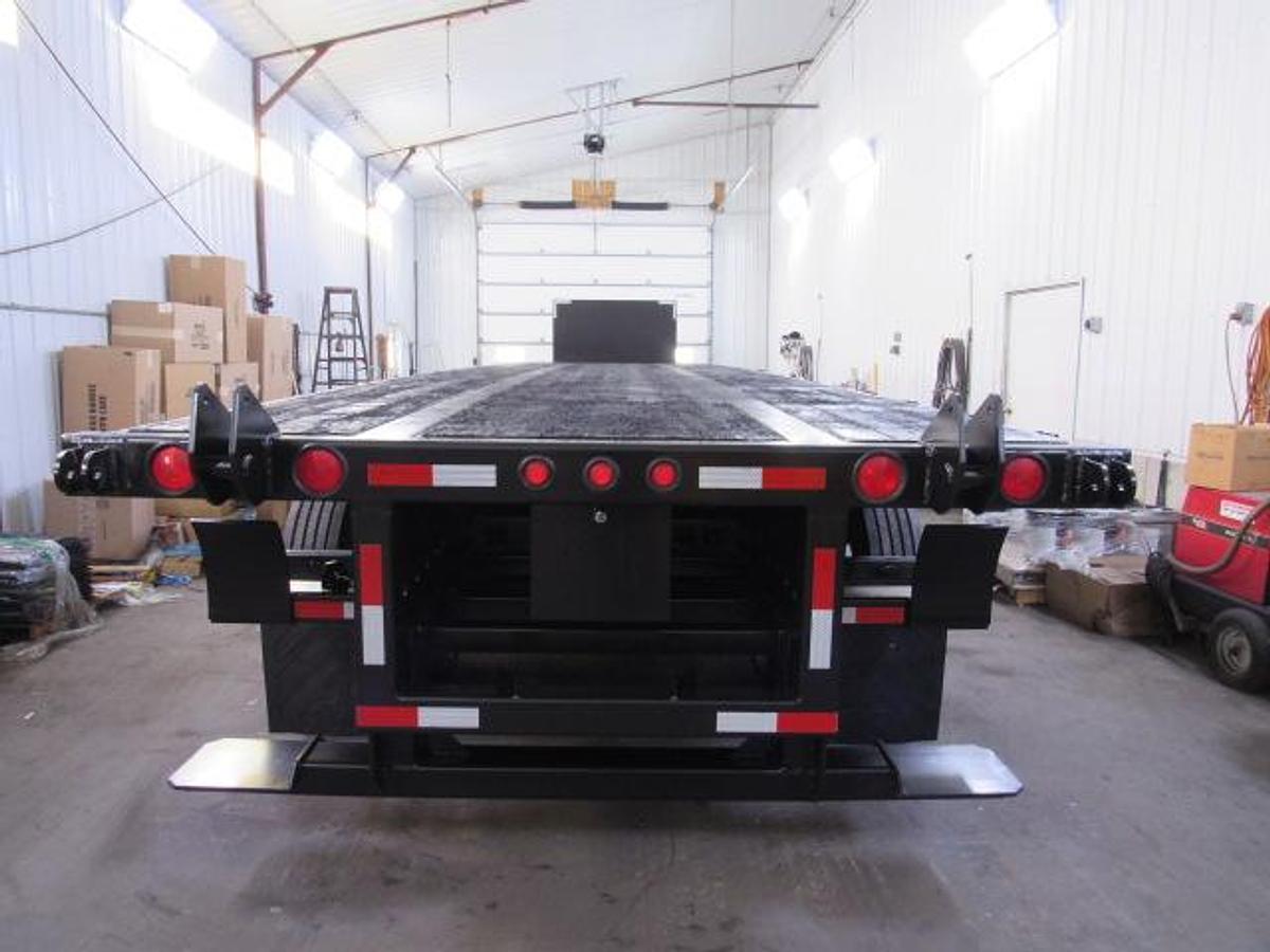 Used 2014 Utility 45' X 102 Princeton/Moffett Trailer