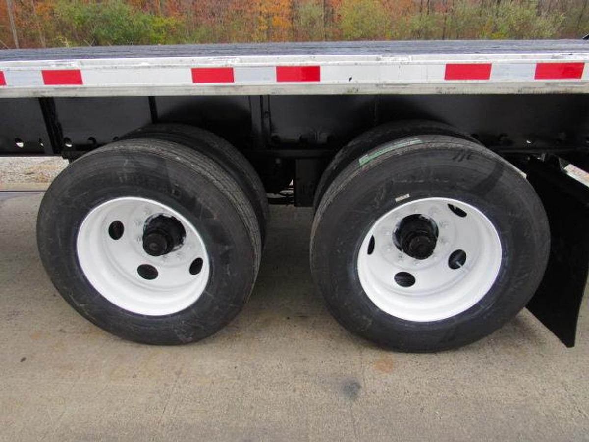 Used 2011 Utility 48' X 102 Alum Combo Princeton/Moffett Trailer