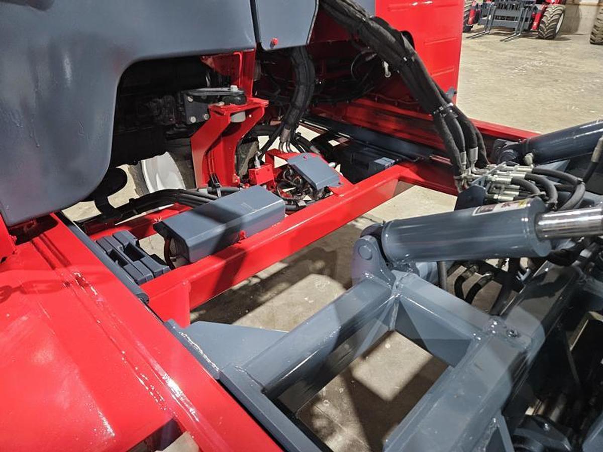Used 2015 Moffett M8 55.3