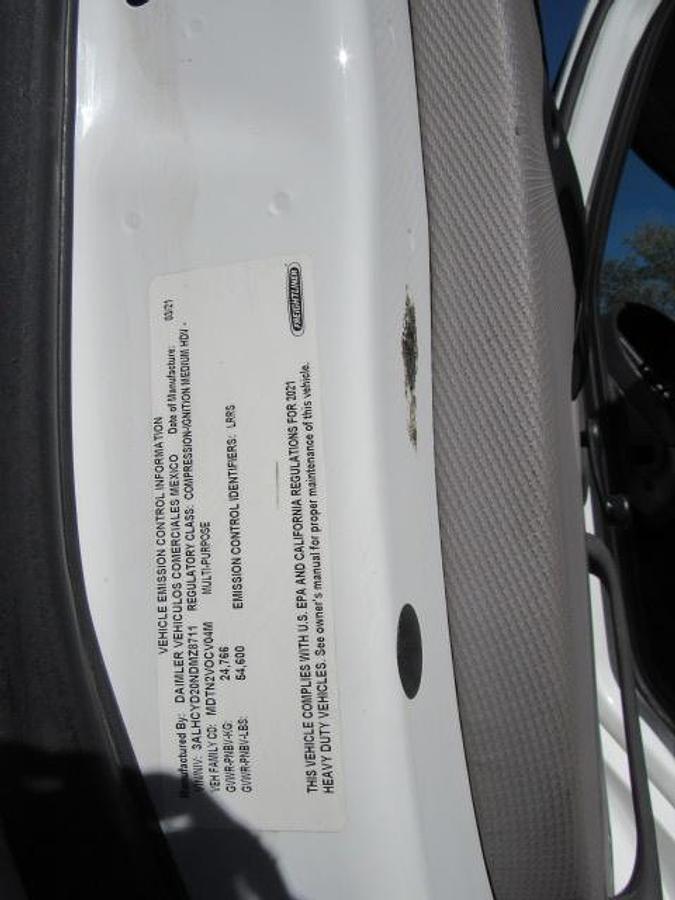 Used 2022 Freightliner M2 106